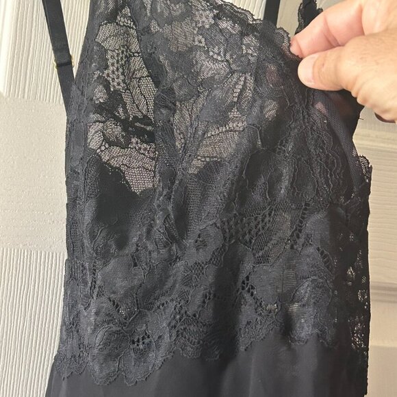 Soma Lace Cut Out Chemise Size Large  Black Sheer Bust Adjustable Straps - Picture 9 of 11